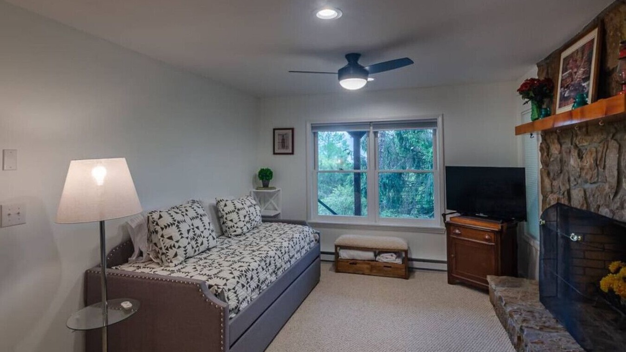 Photo of Livingroom in Franklin