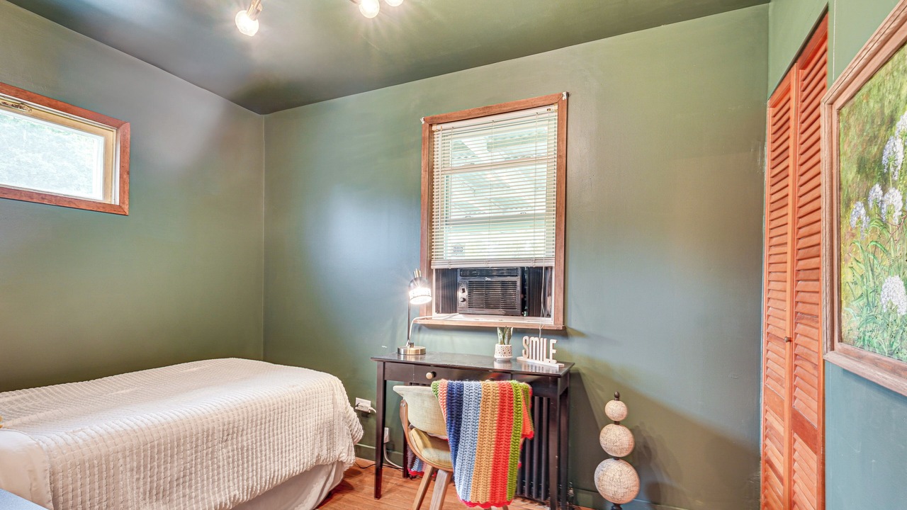 Photo of Bedroom in Gardiner