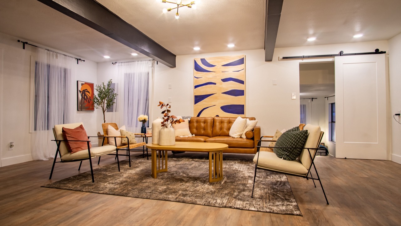 Photo of Livingroom in Eureka
