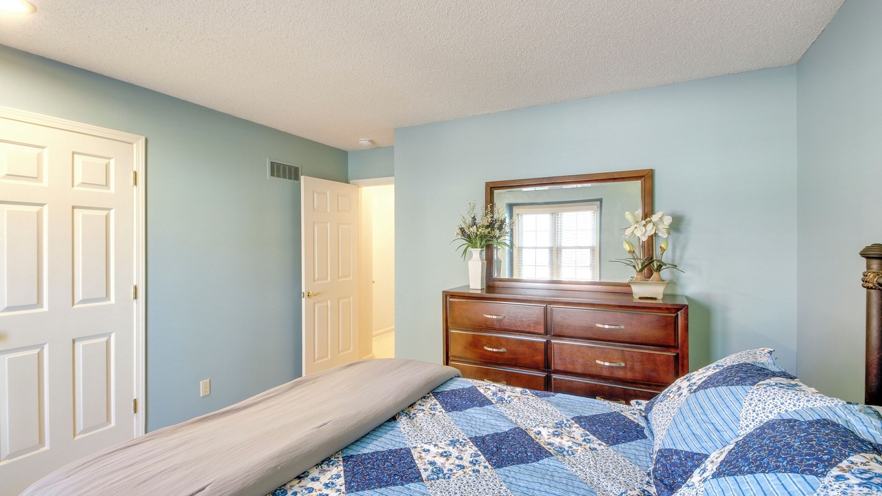 Photo of Bedroom in Overland Park