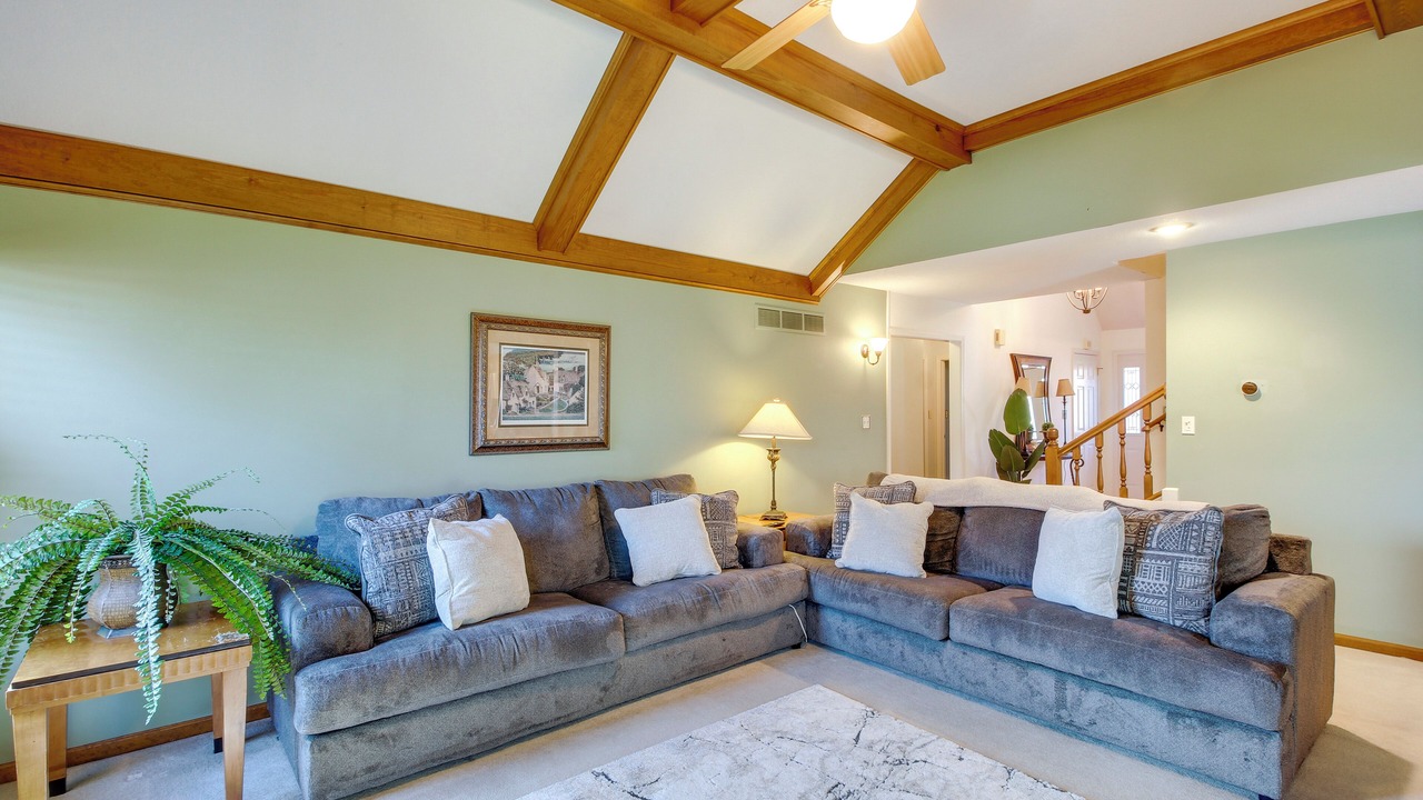 Photo of Livingroom in Overland Park