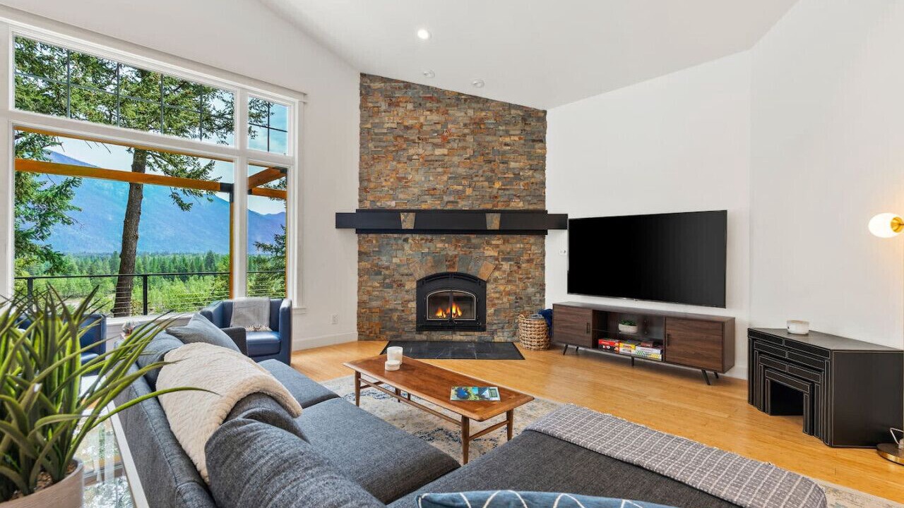 Photo of Livingroom in Columbia Falls