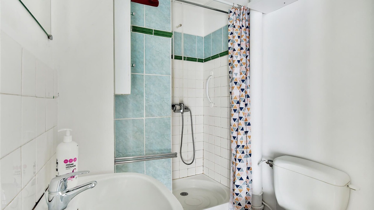 Photo of Bathroom in Peloux-Mail