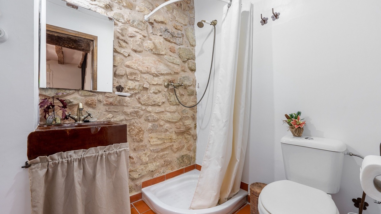 Photo of Bathroom in Tivissa