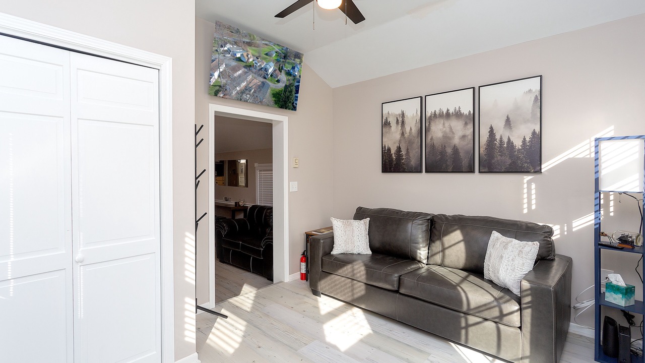 Photo of Livingroom in Conesus