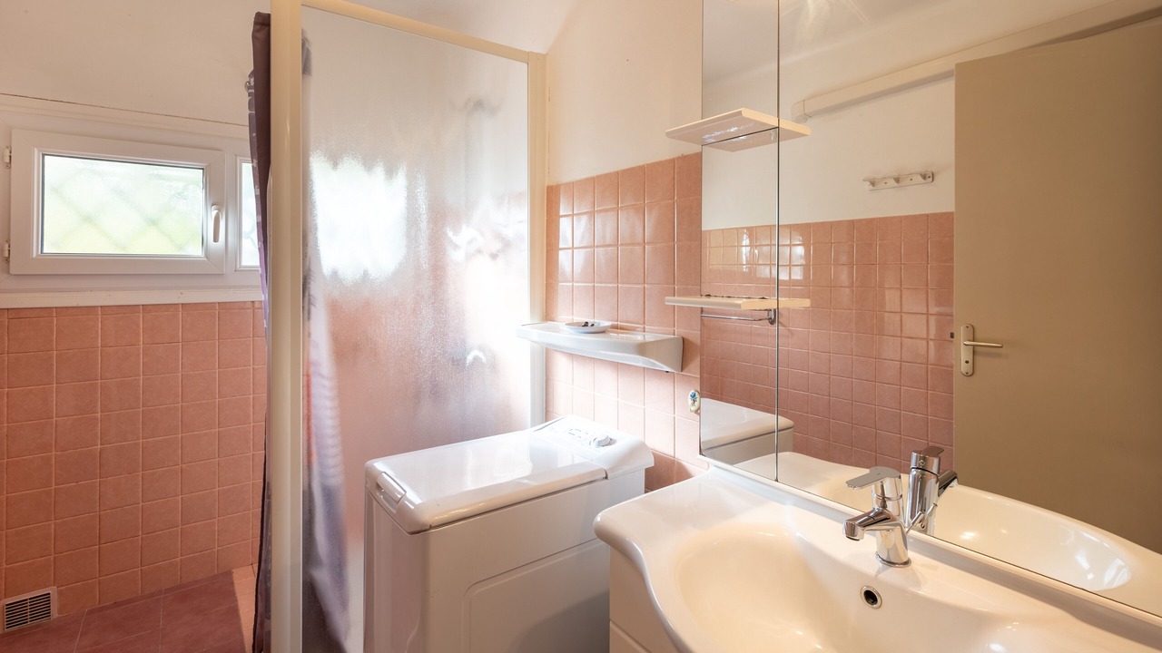 Photo of Bathroom in Saint-Andre