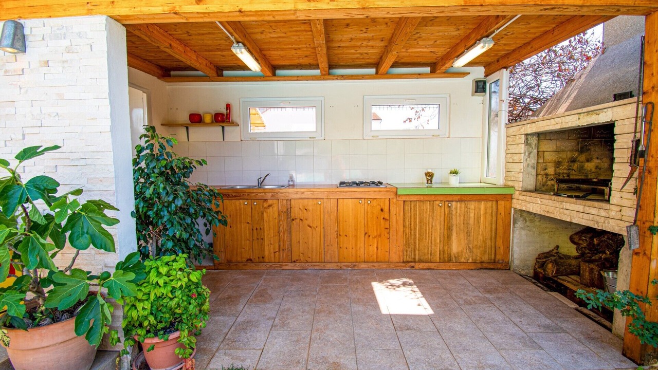 Photo of Patio Balcony in Antonci