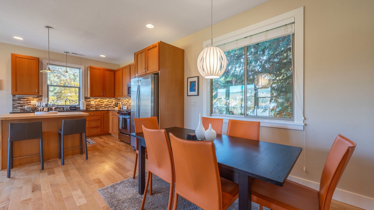 Photo of Others in Hood River