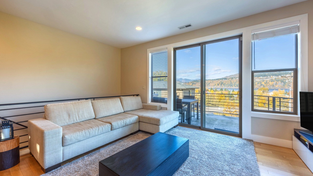 Photo of Livingroom in Hood River