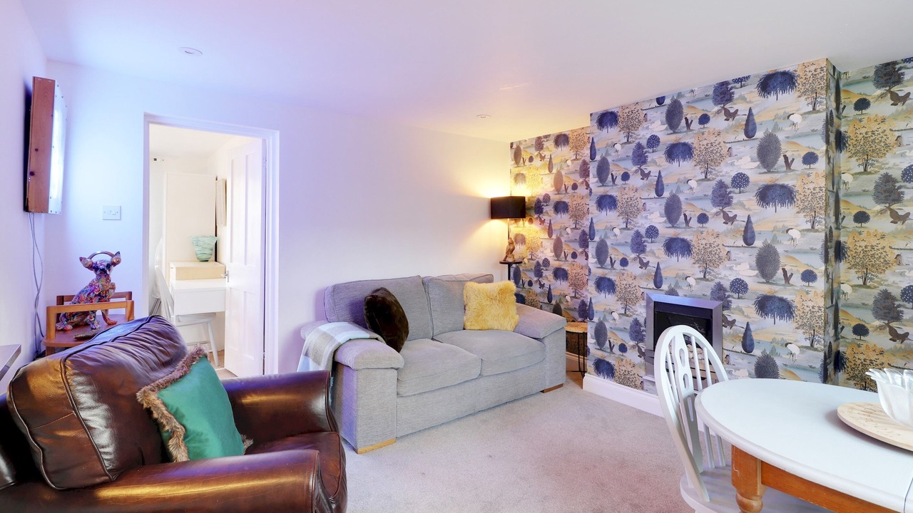 Photo of Livingroom in Five Oak Green