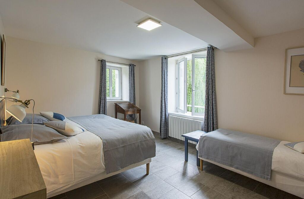 Photo of Bedroom in Saint-Lubin-en-Vergonnois