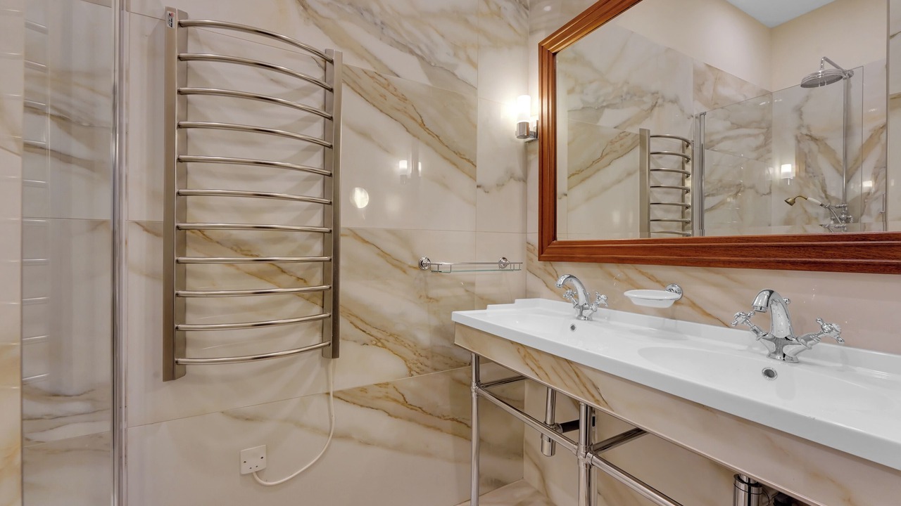 Photo of Bathroom in Capitole