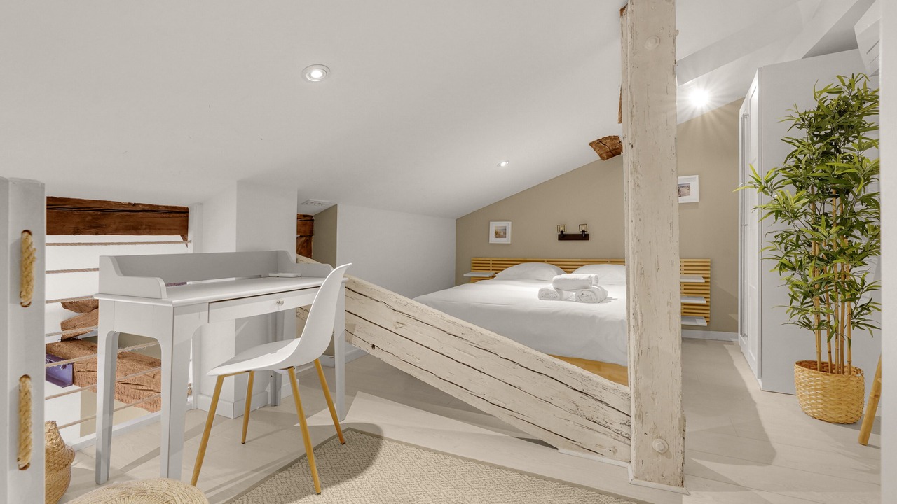 Photo of Bedroom in Capitole