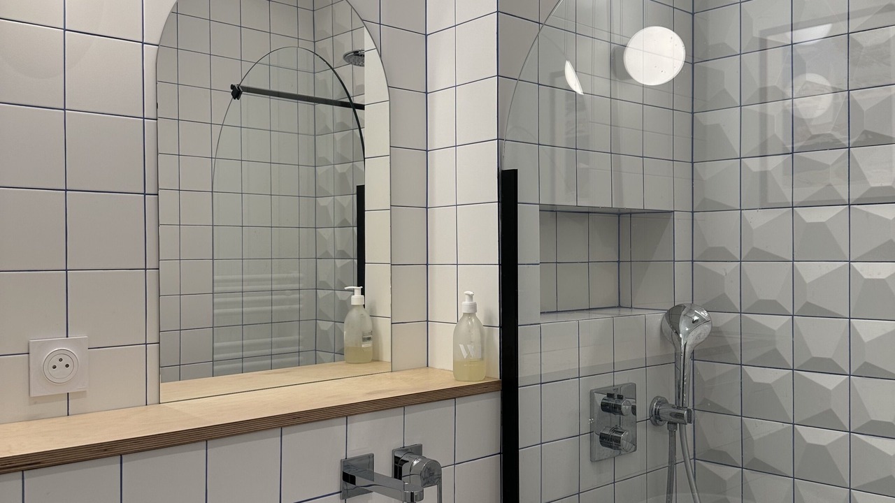 Photo of Bathroom in 17th Arrondissement