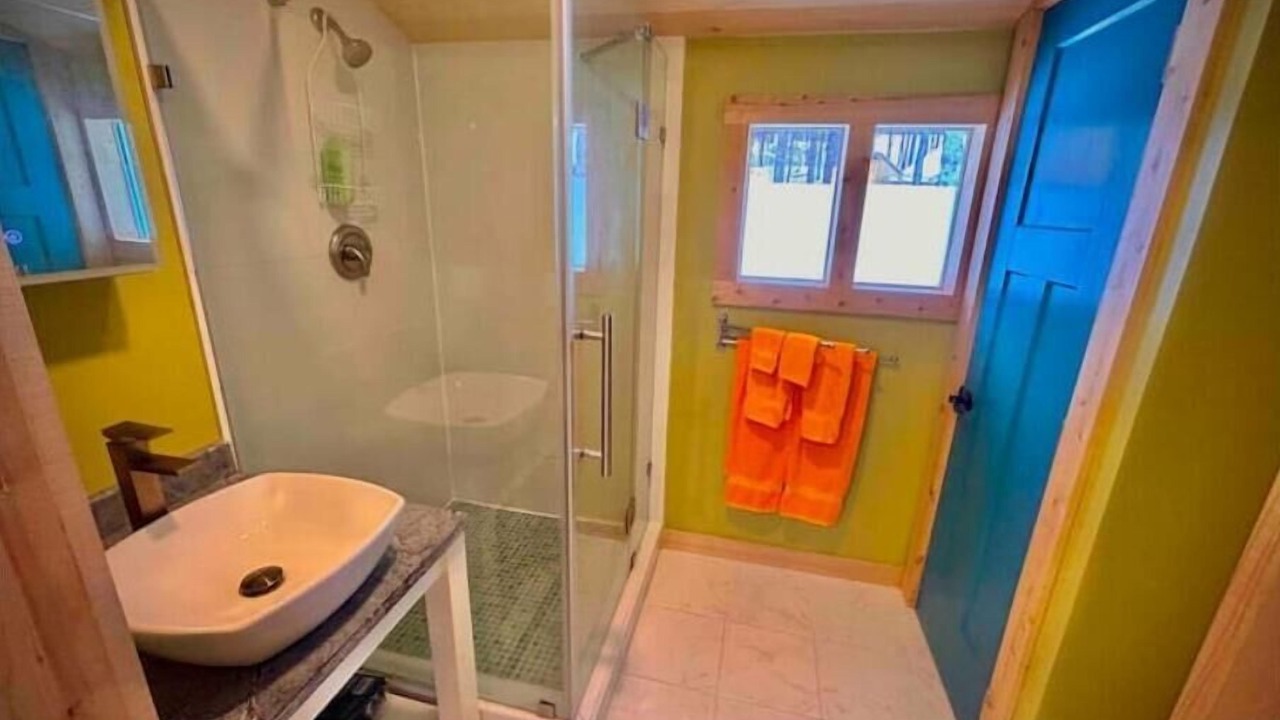 Photo of Others in Glover