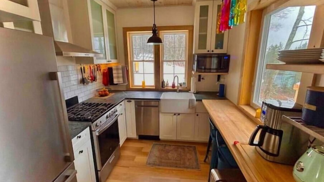 Photo of Others in Glover