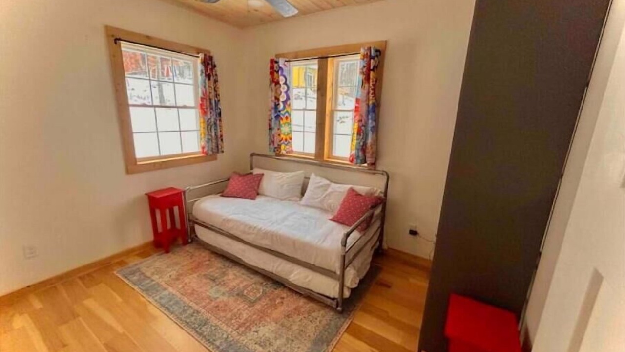 Photo of Others in Glover