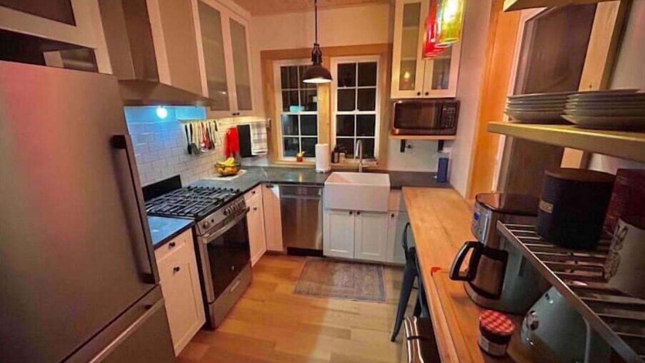 Photo of Others in Glover