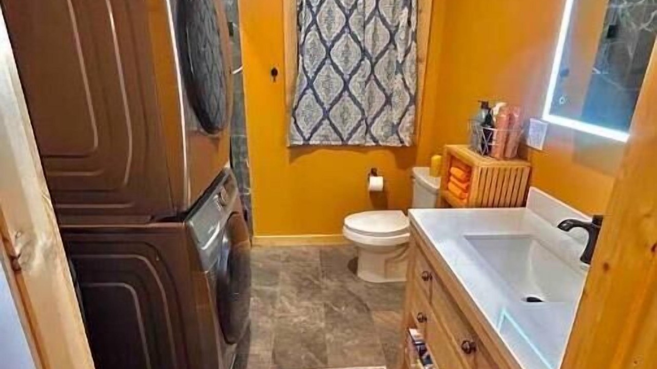 Photo of Bathroom in Glover