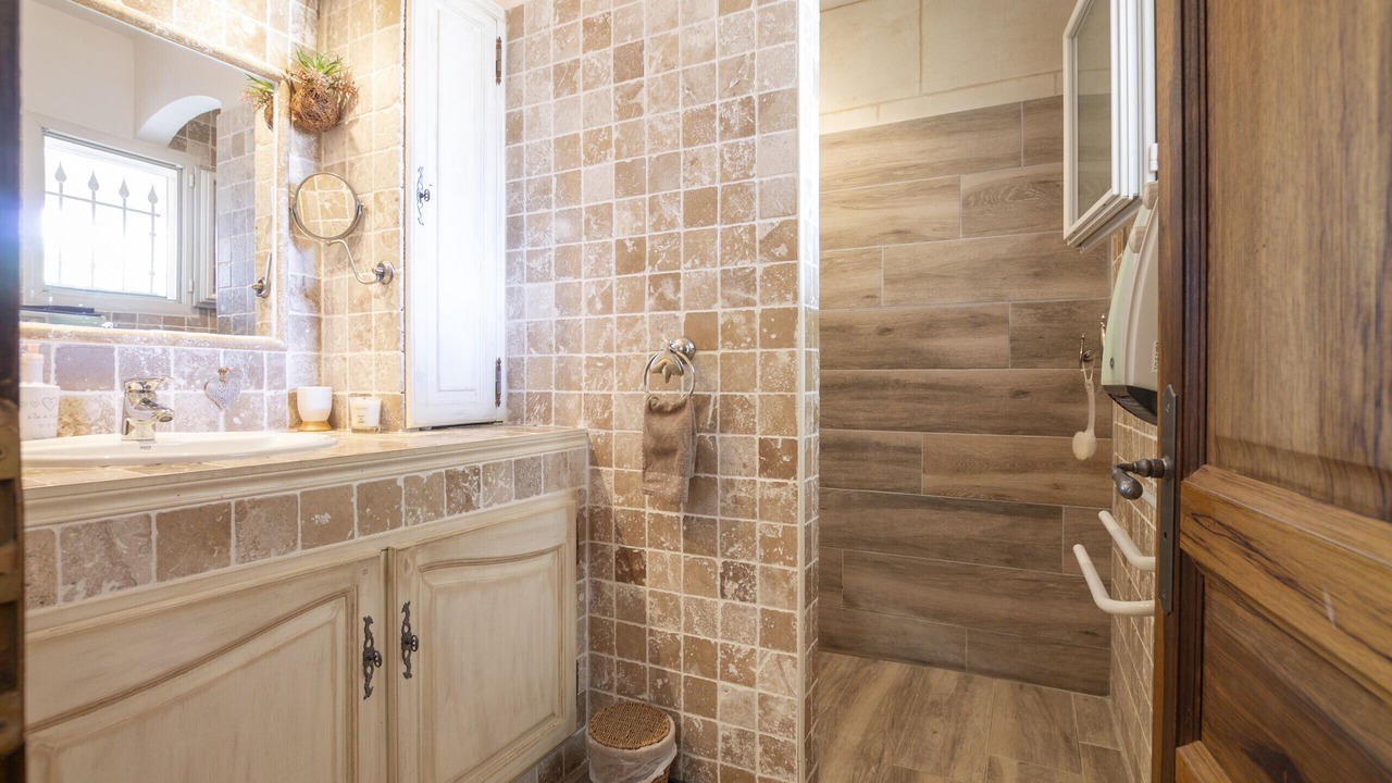 Photo of Bathroom in Rognonas