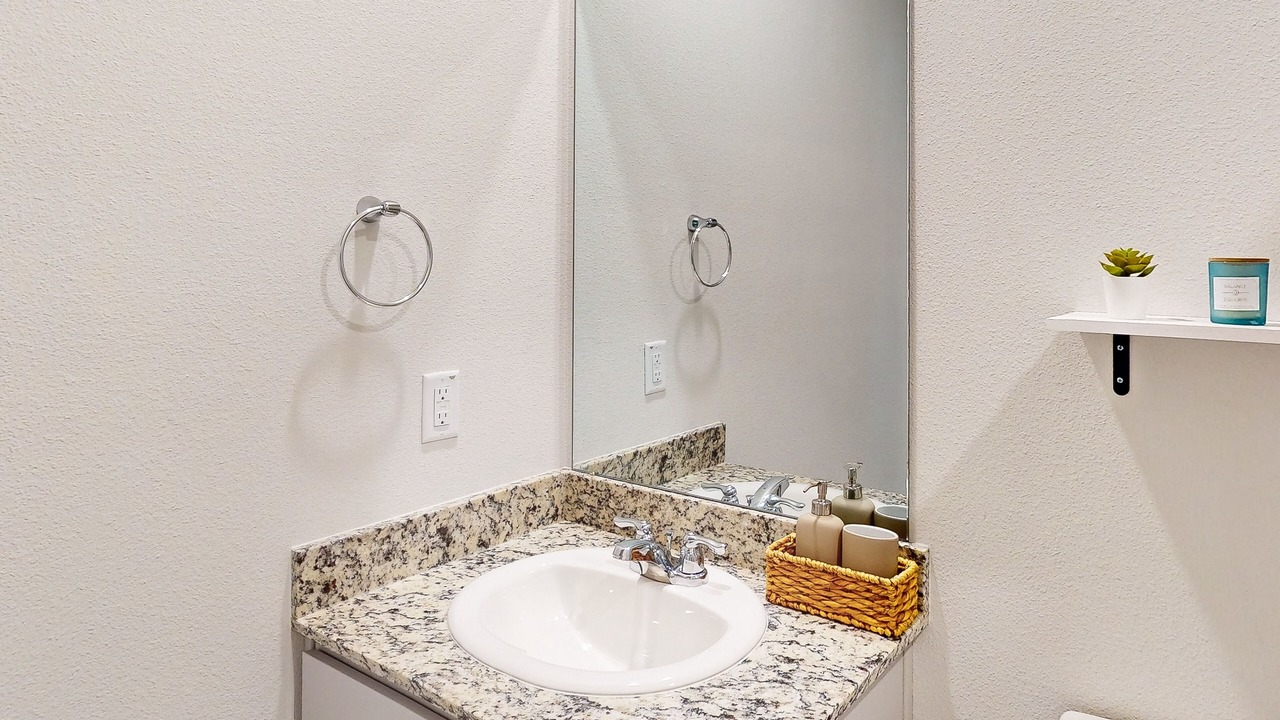 Photo of Bathroom in Porter