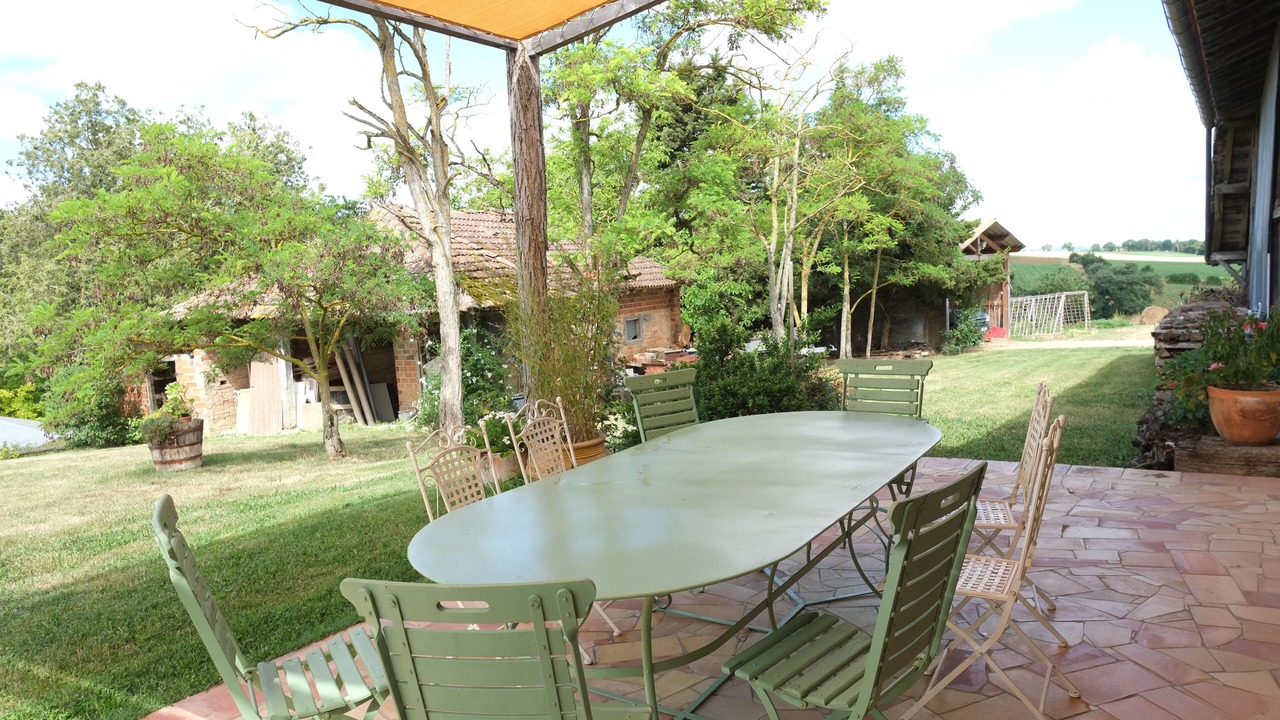 Photo of Outdoor in Monferran-Saves