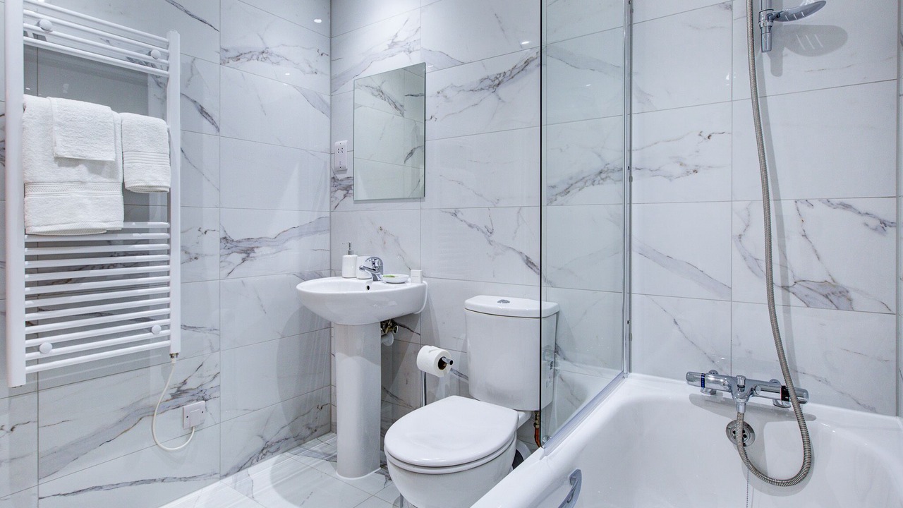 Photo of Bathroom in Cricket Green