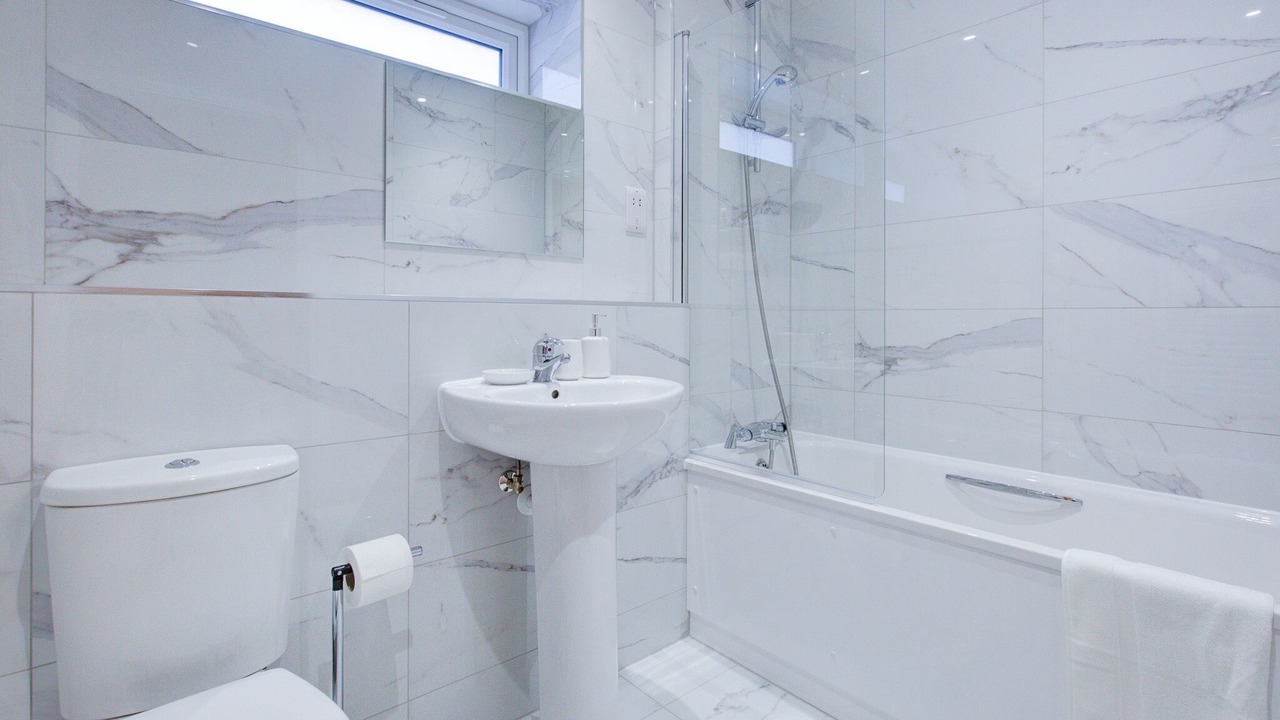 Photo of Bathroom in Cricket Green