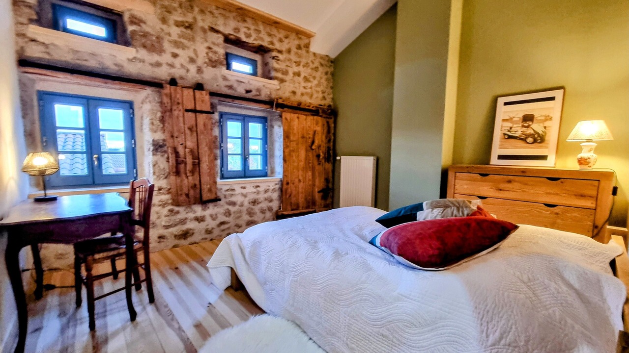 Photo of Bedroom in Usson-en-Forez