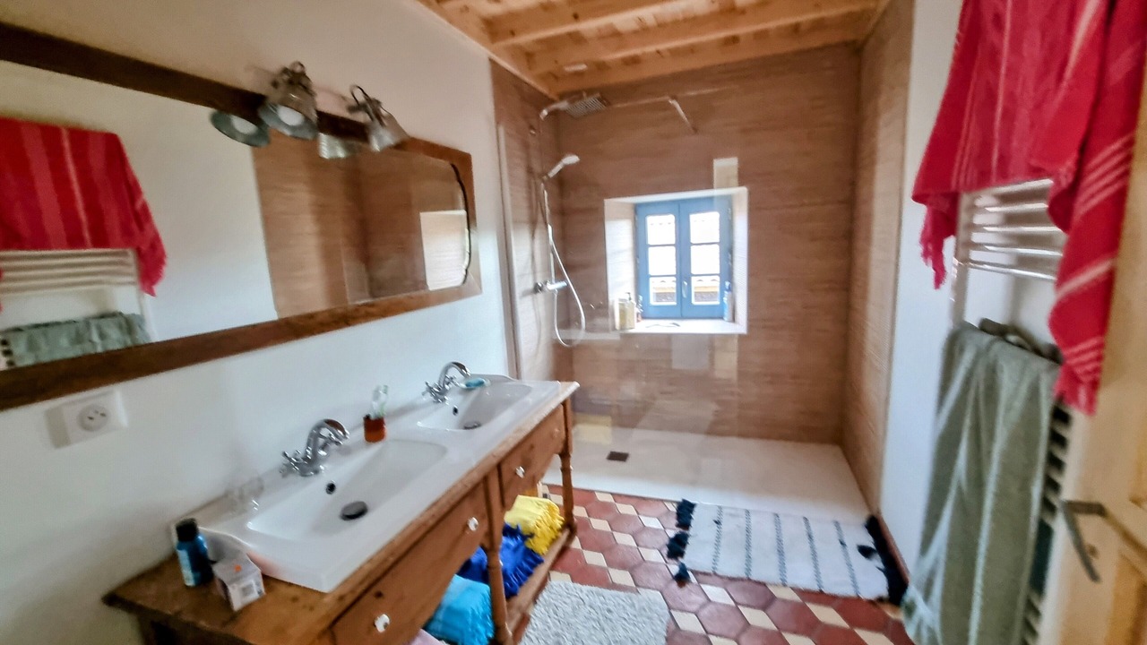 Photo of Bathroom in Usson-en-Forez