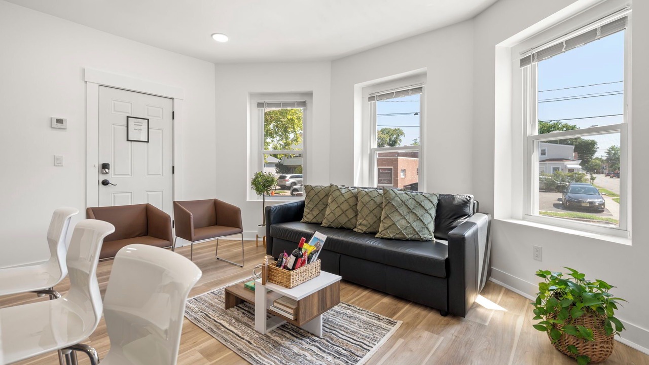 Photo of Livingroom in Paterson