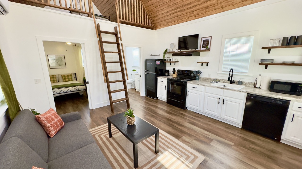 Photo of Livingroom in Albertville