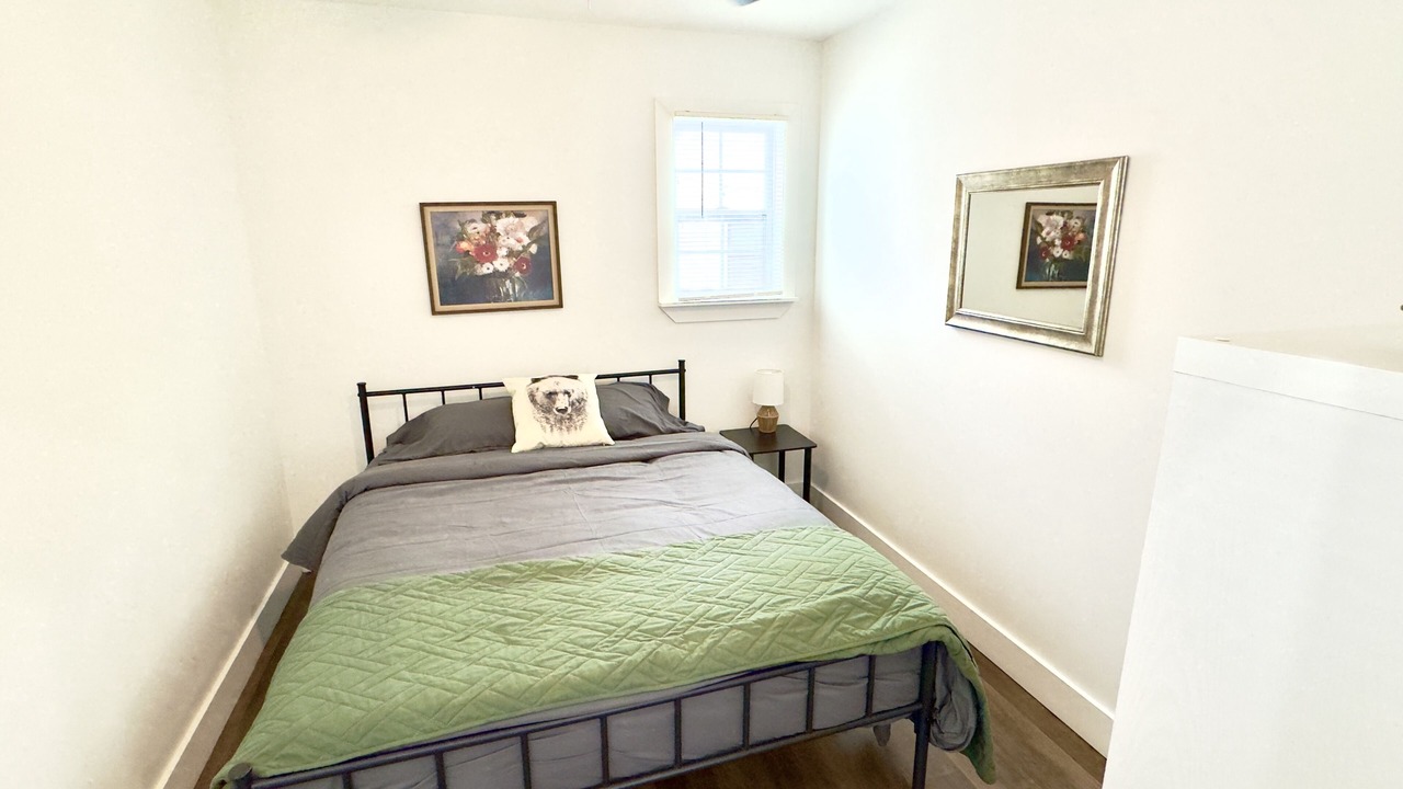 Photo of Bedroom in Albertville