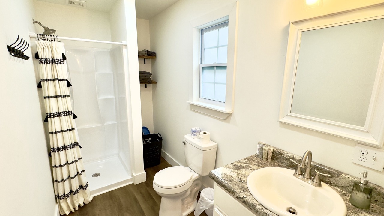 Photo of Bathroom in Albertville