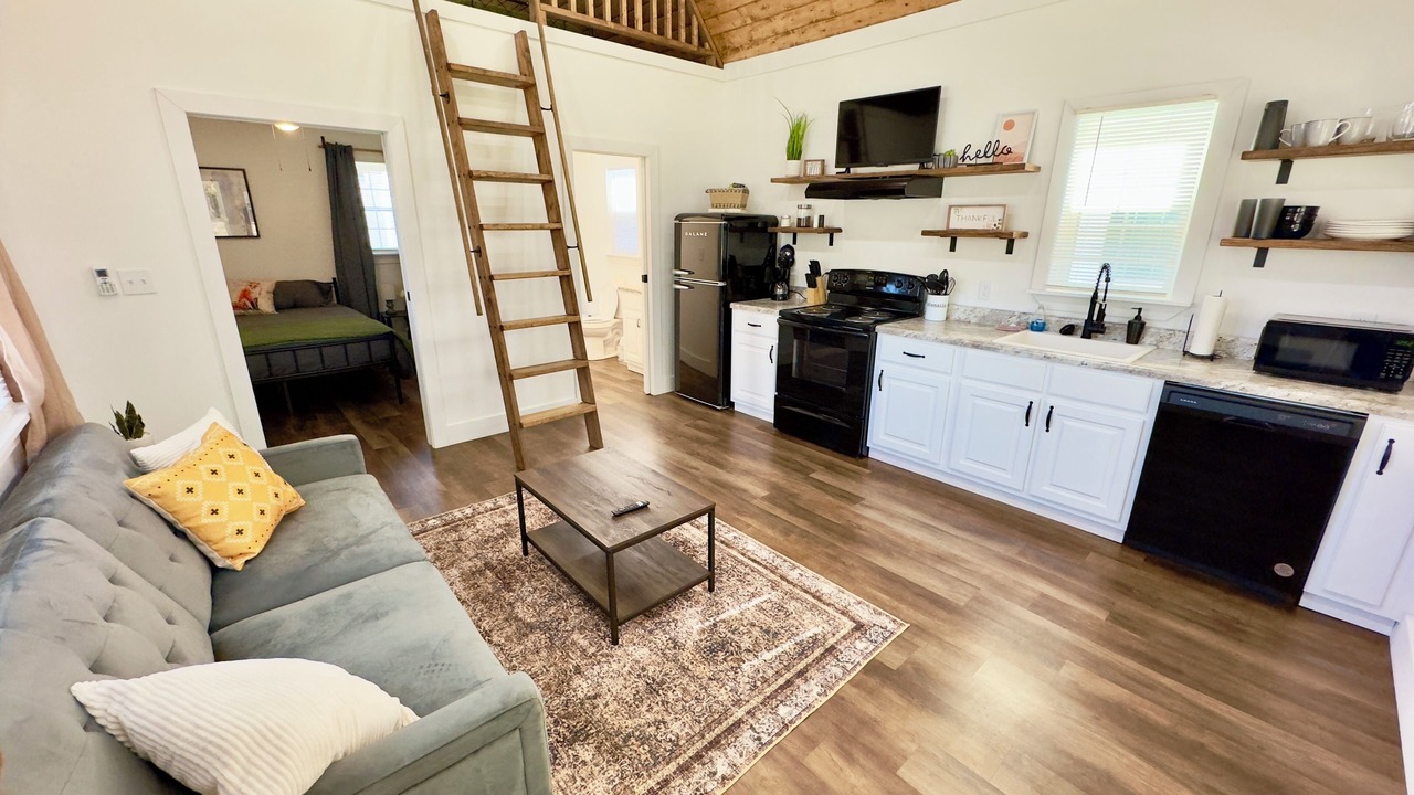 Photo of Livingroom in Albertville