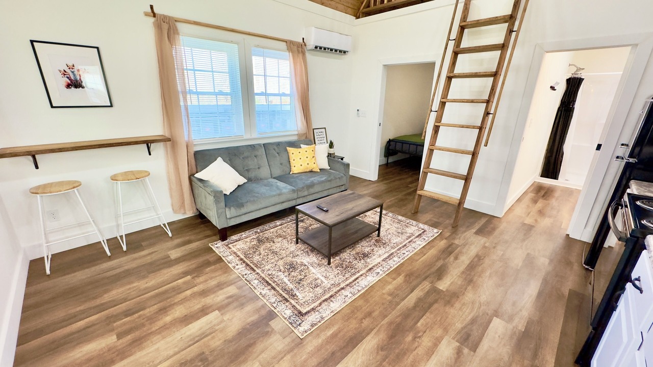 Photo of Livingroom in Albertville