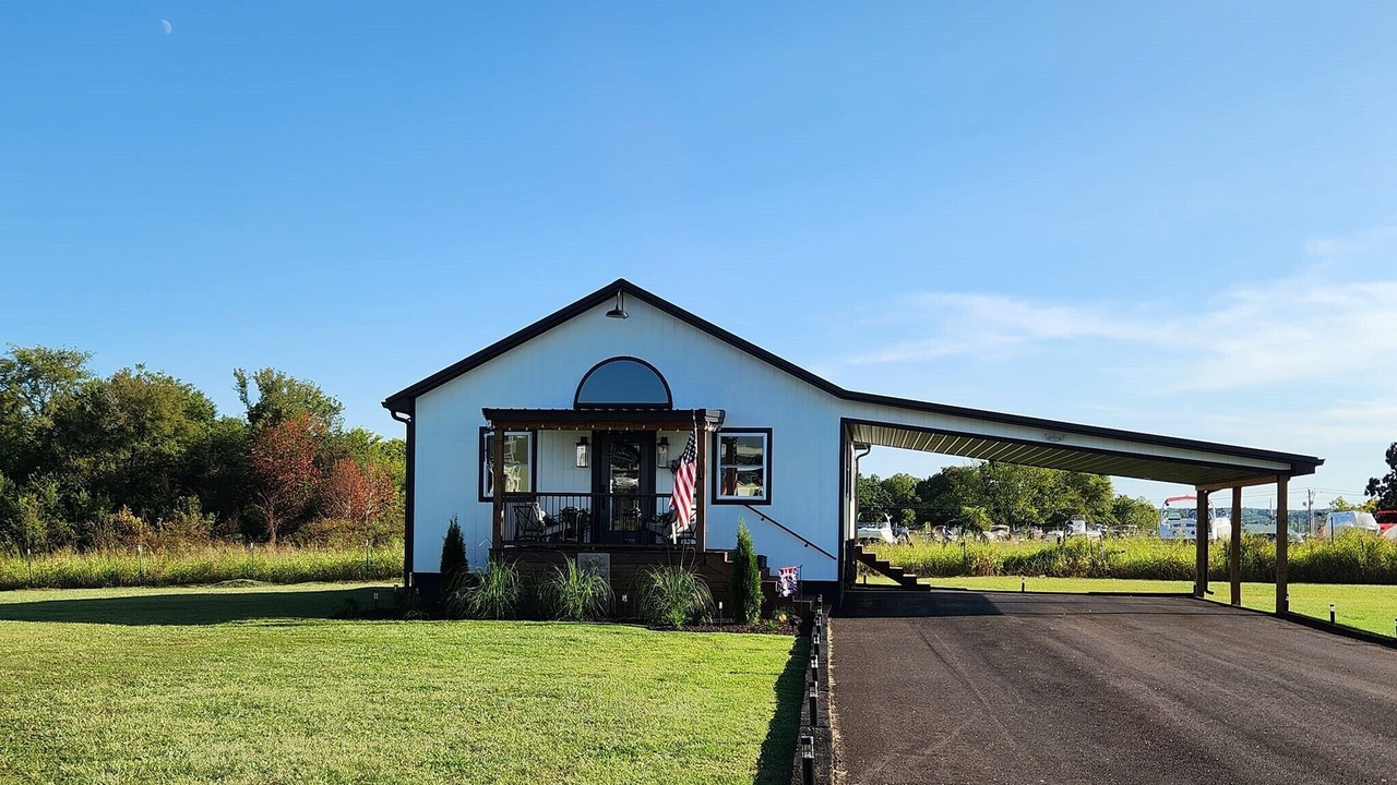Photo of Outdoor in Cleora