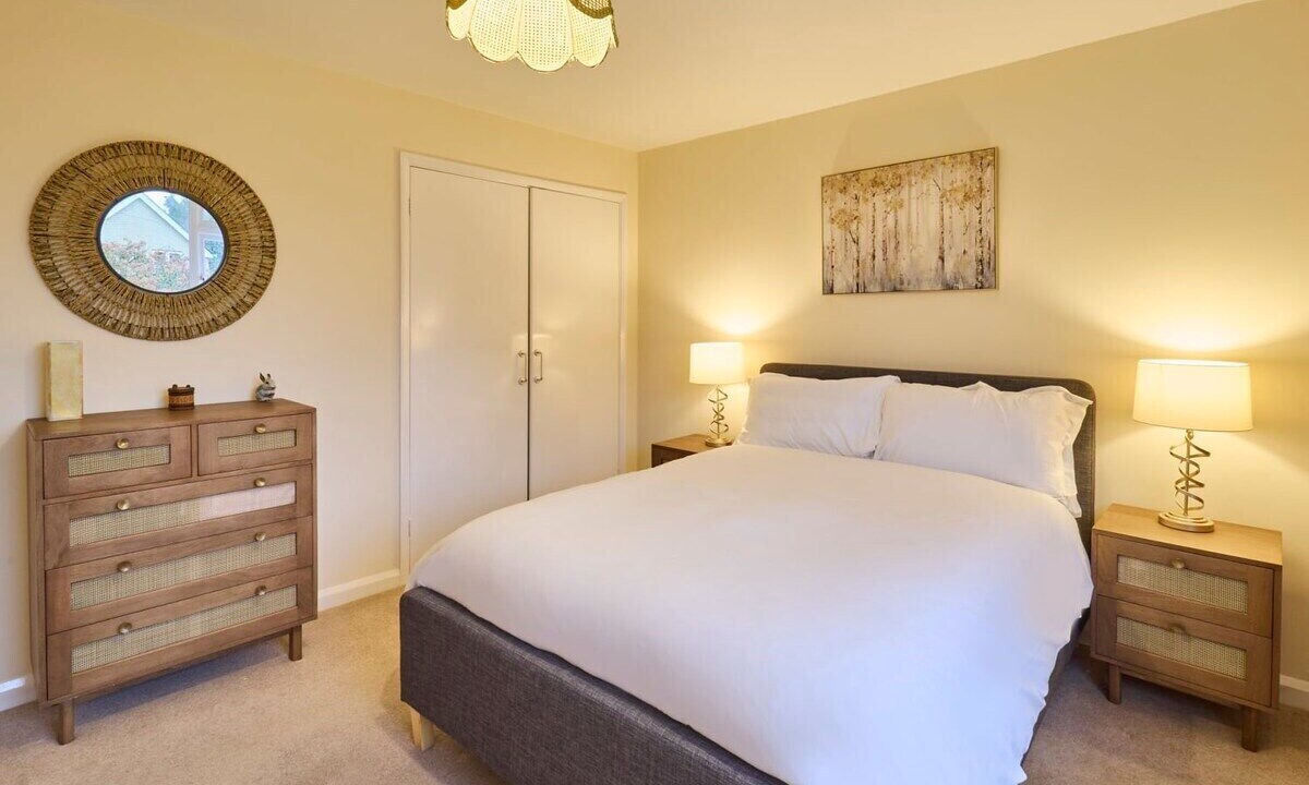 Photo of Others in Broad Oak