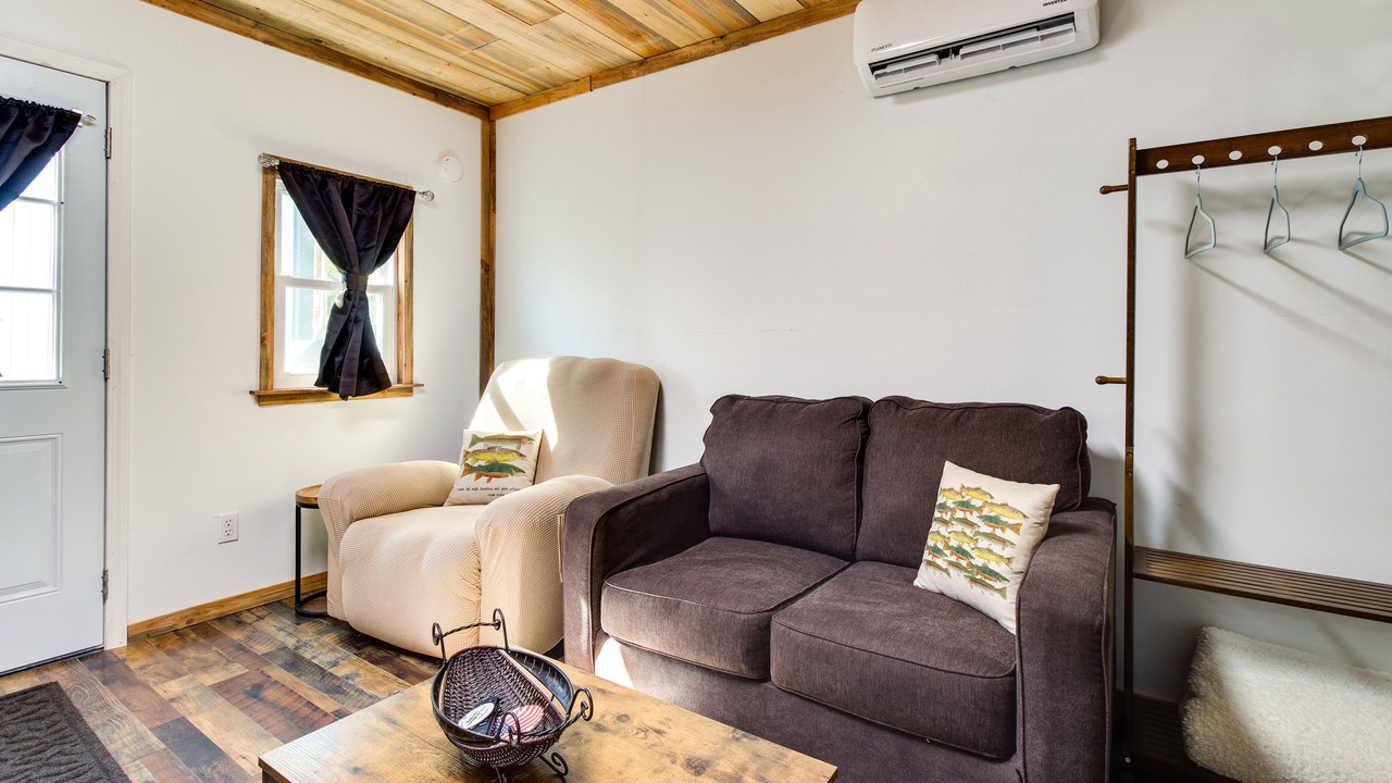 Photo of Livingroom in Lone Rock