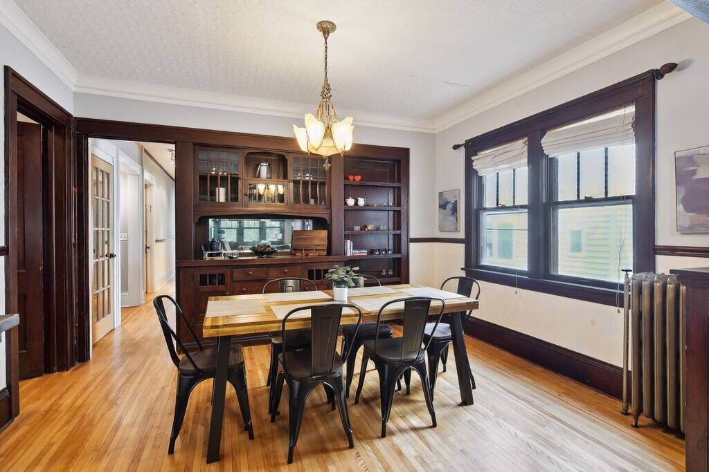 Photo of Livingroom in Linden Hills