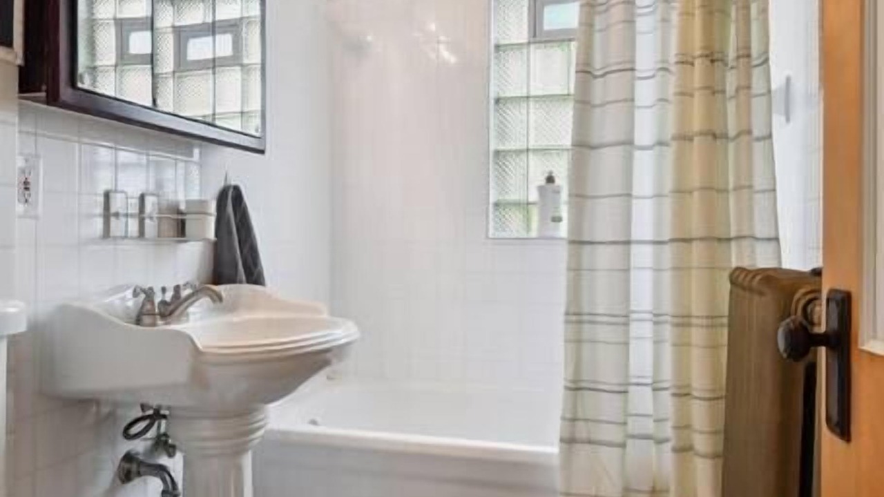 Photo of Bathroom in Linden Hills