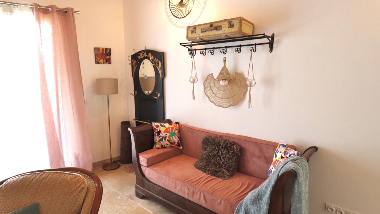 Photo of Livingroom in Saint-Just