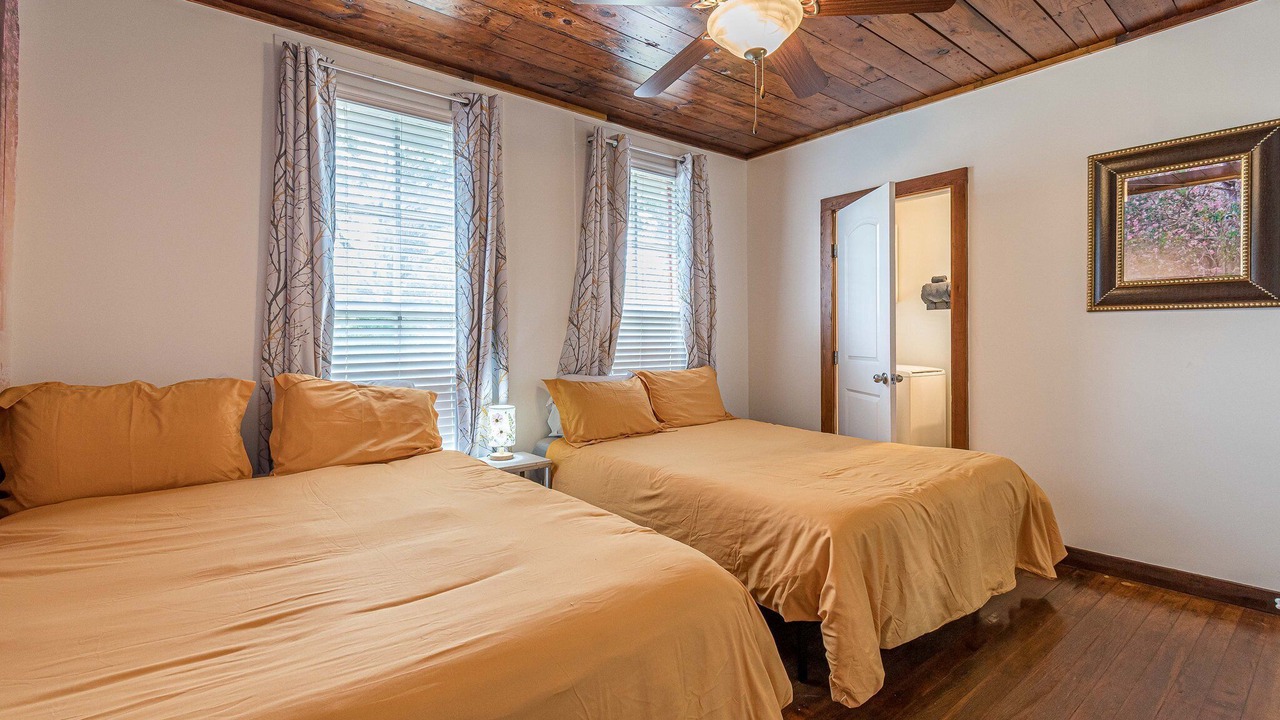 Photo of Bedroom in Mahncke Park