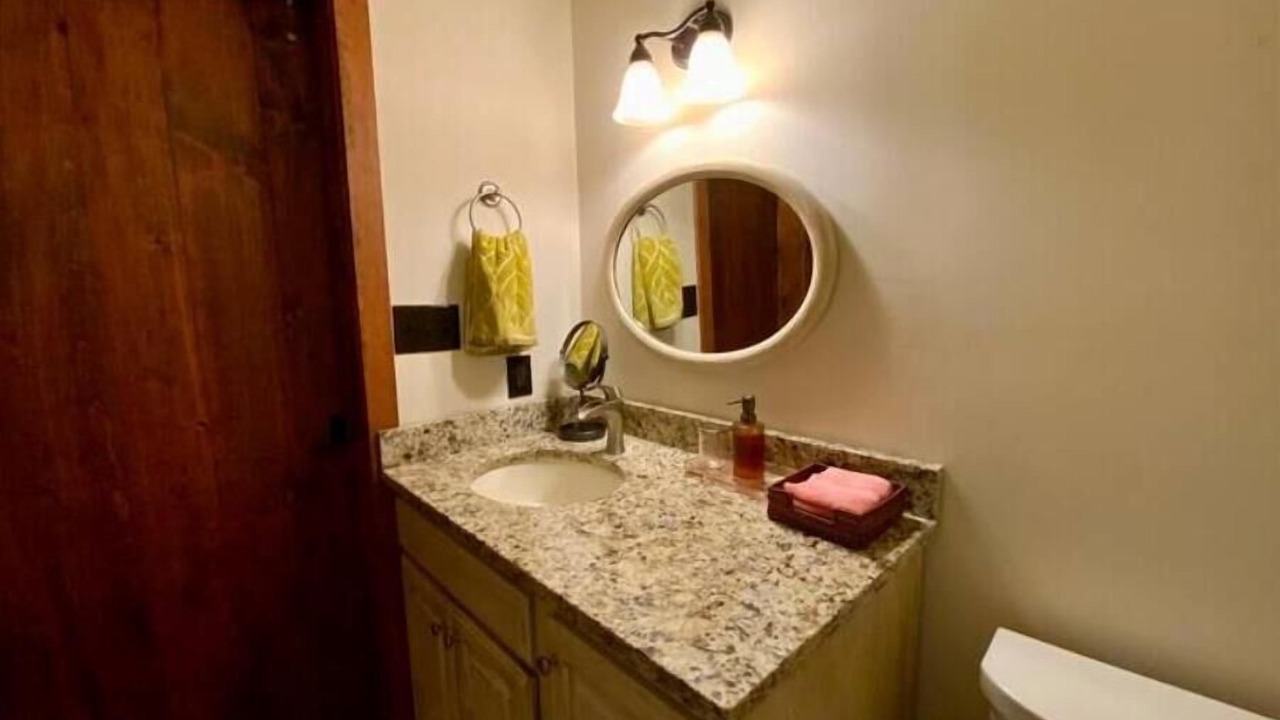 Photo of Bathroom in Newark