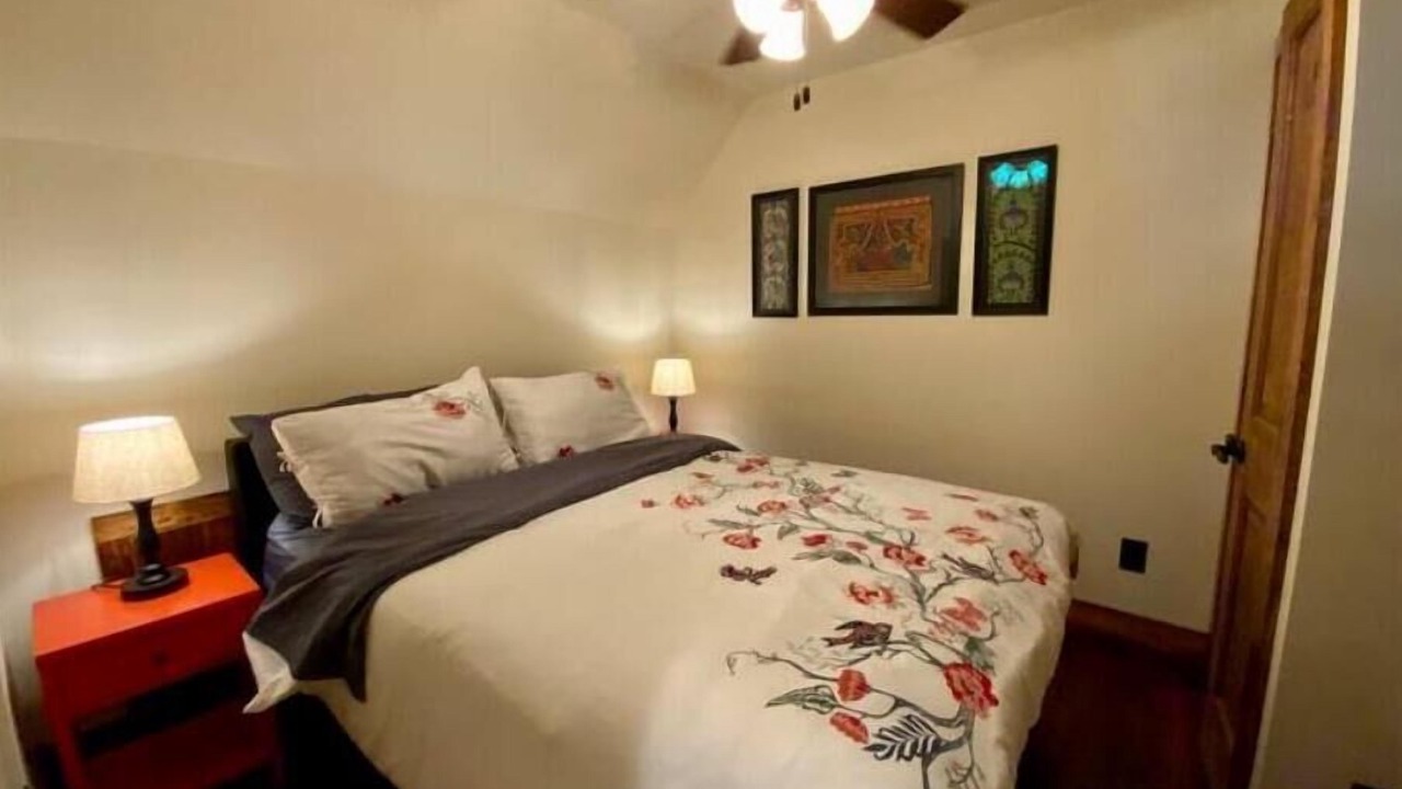 Photo of Bedroom in Newark