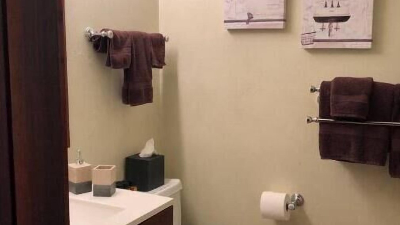Photo of Bathroom in Albion