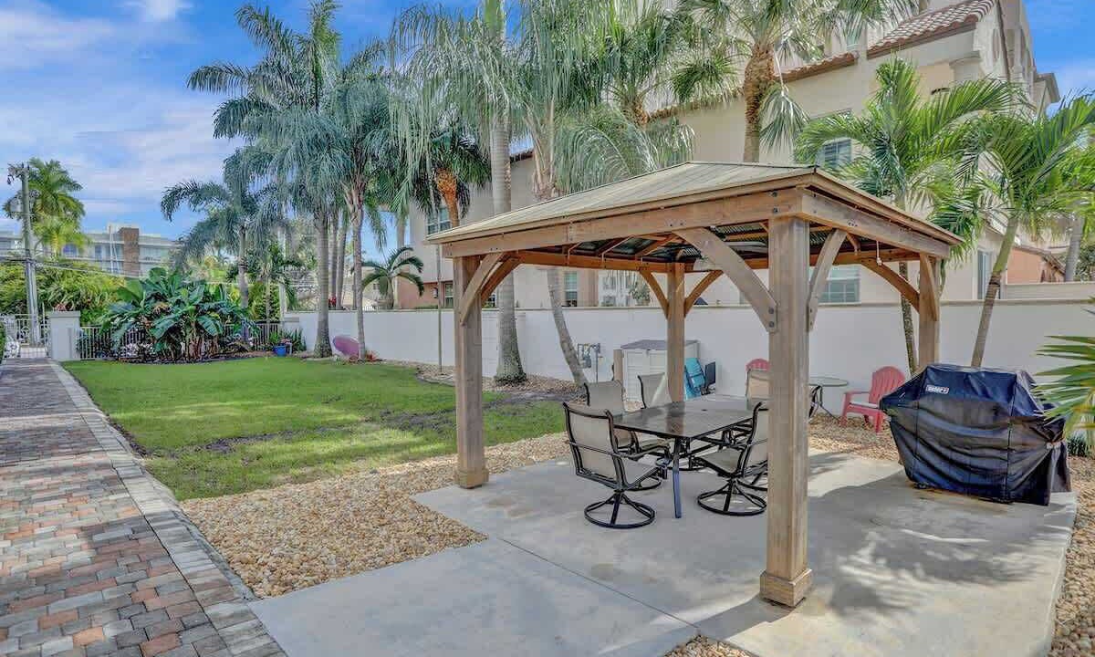 Photo of Outdoor in Hendricks and Venice Isles