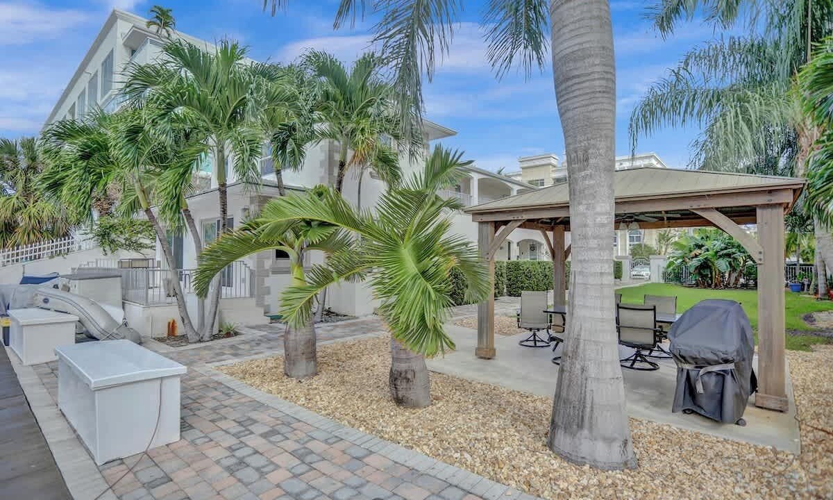 Photo of Outdoor in Hendricks and Venice Isles
