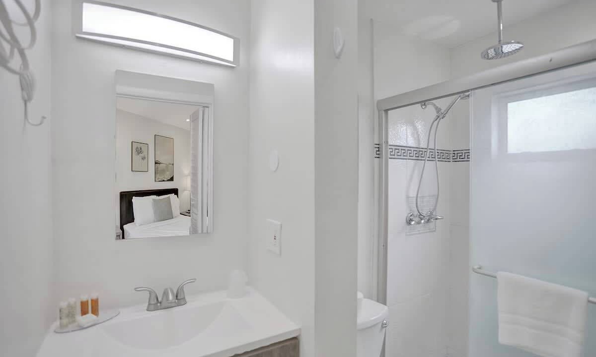 Photo of Bathroom in Hendricks and Venice Isles