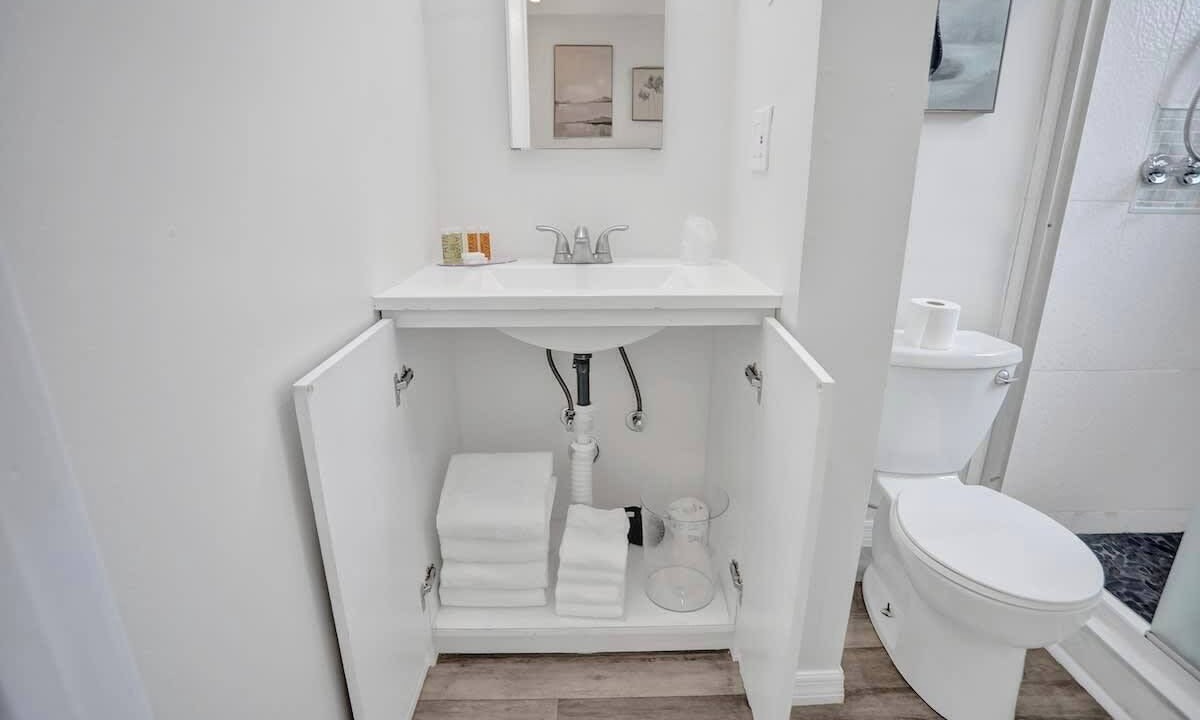 Photo of Bathroom in Hendricks and Venice Isles